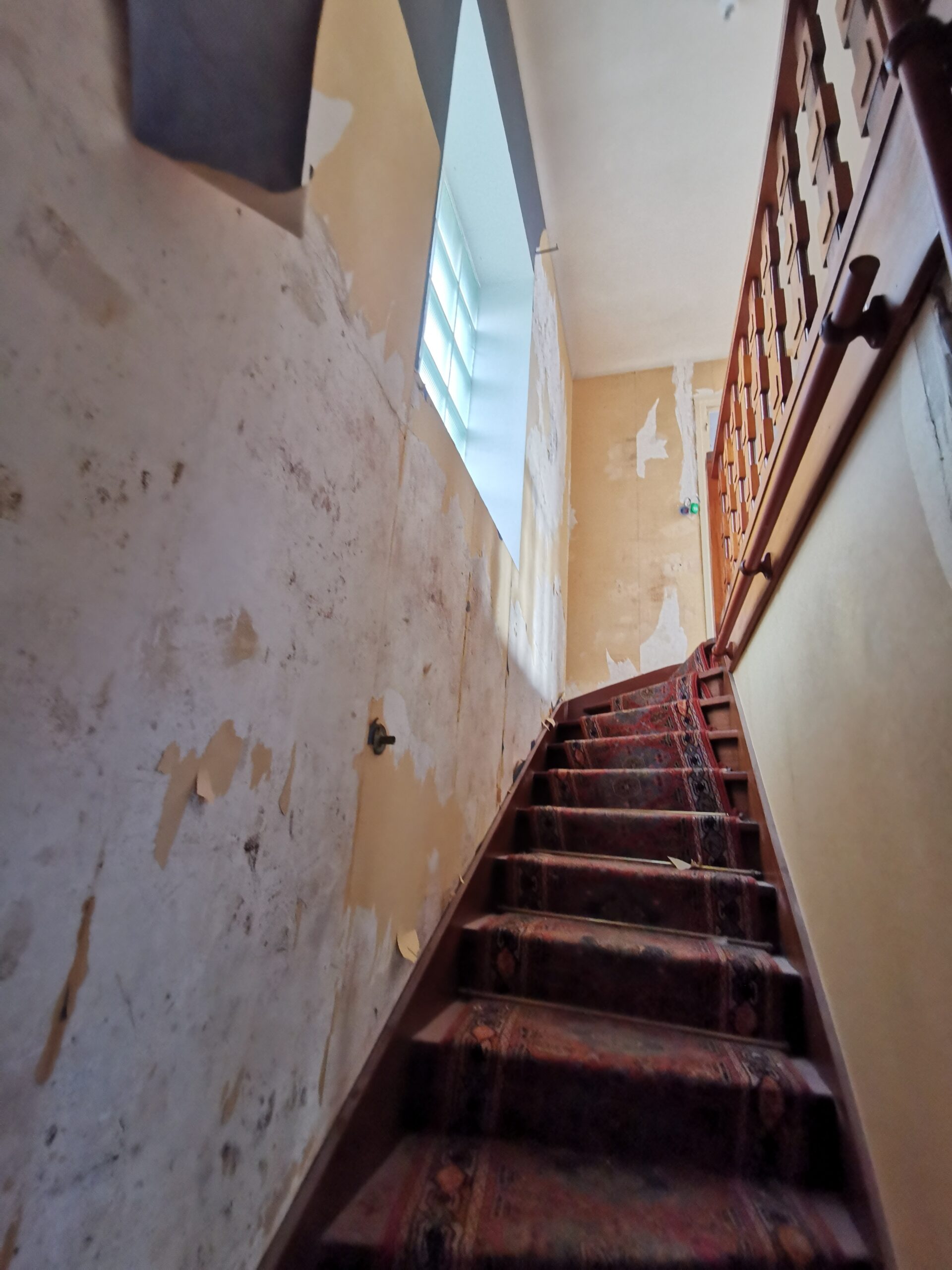 Peinture escalier réalisé par un peintre professionnel dans le pays d'Auray